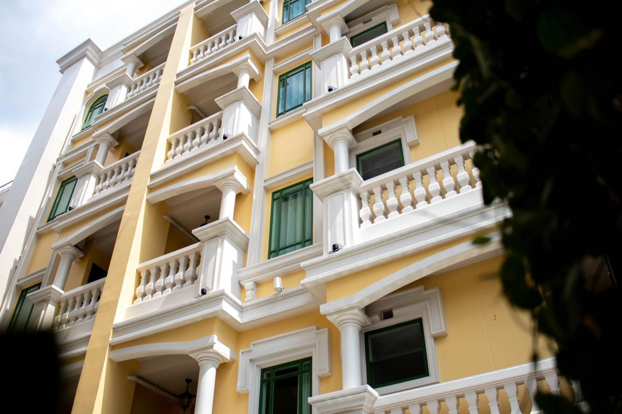 Siri Grand Bangkok Hotel Dış mekan fotoğraf