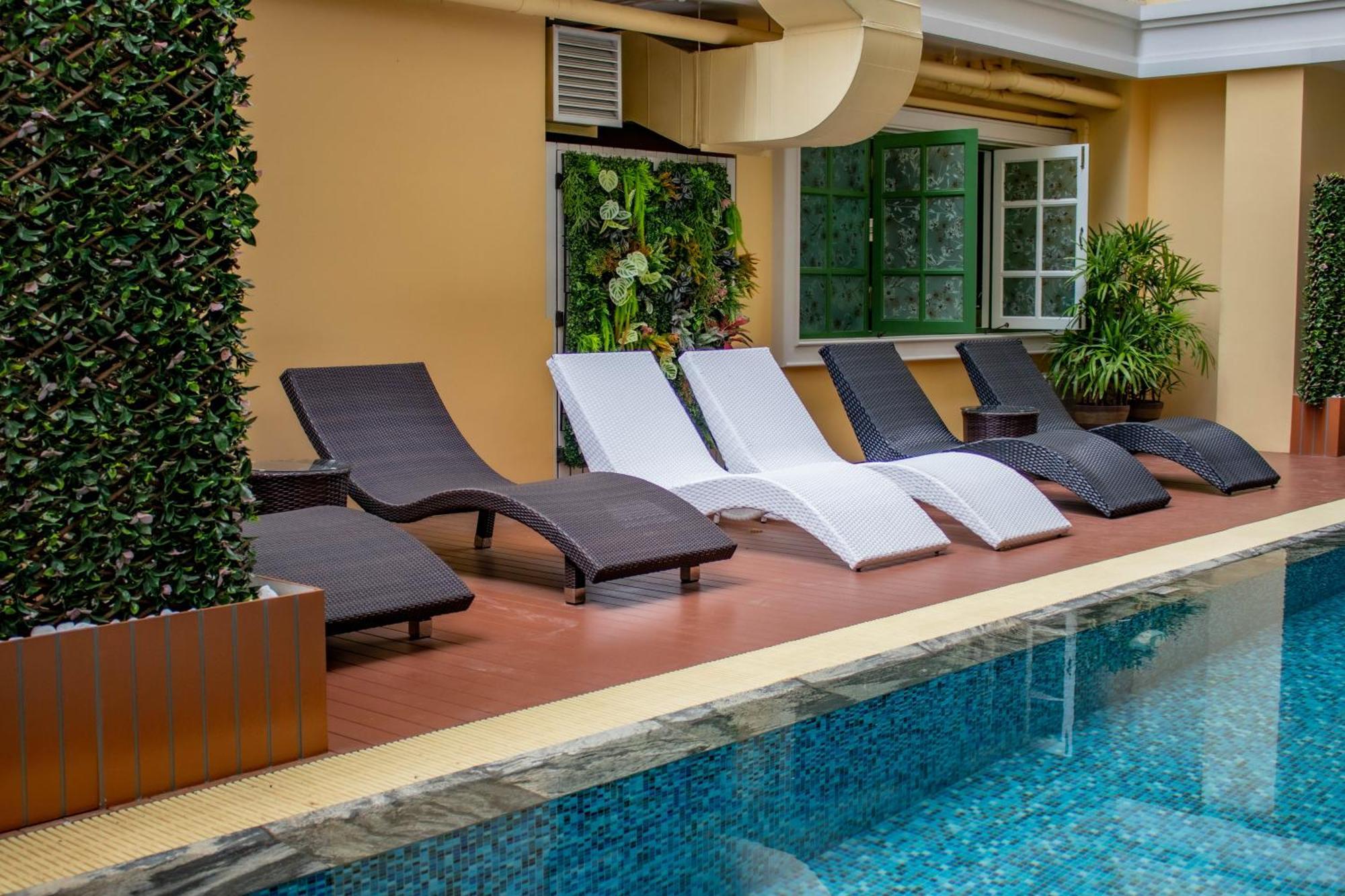 Siri Grand Bangkok Hotel Dış mekan fotoğraf