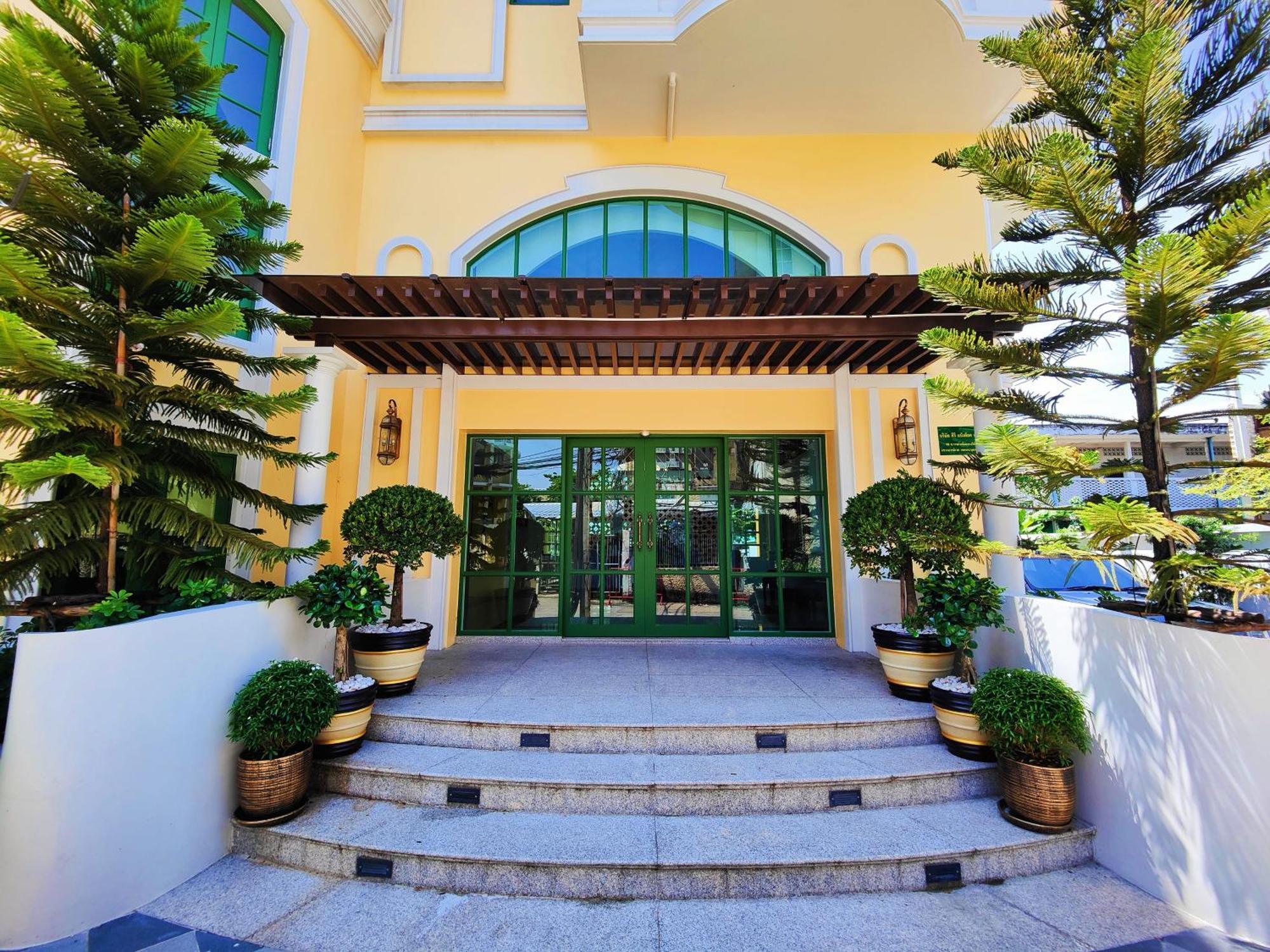 Siri Grand Bangkok Hotel Dış mekan fotoğraf