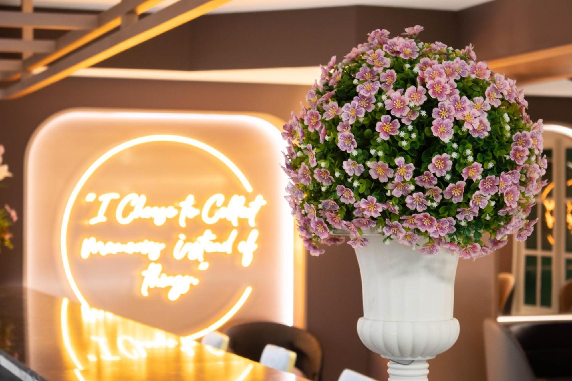Siri Grand Bangkok Hotel Dış mekan fotoğraf