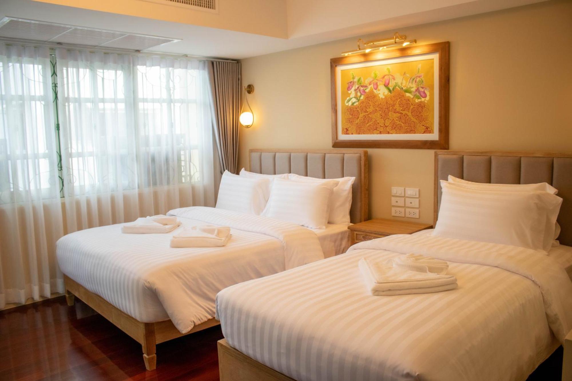 Siri Grand Bangkok Hotel Dış mekan fotoğraf