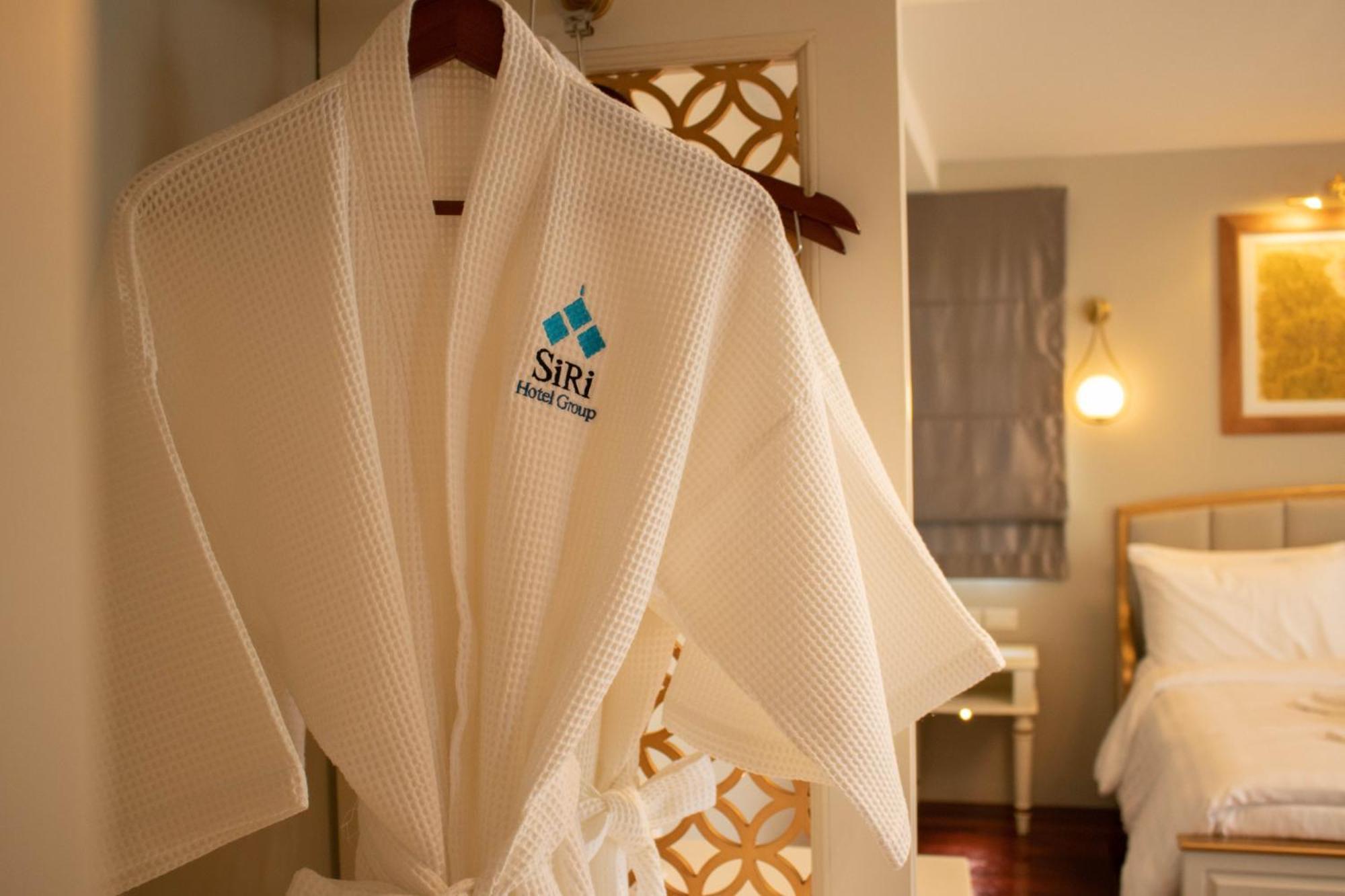 Siri Grand Bangkok Hotel Dış mekan fotoğraf