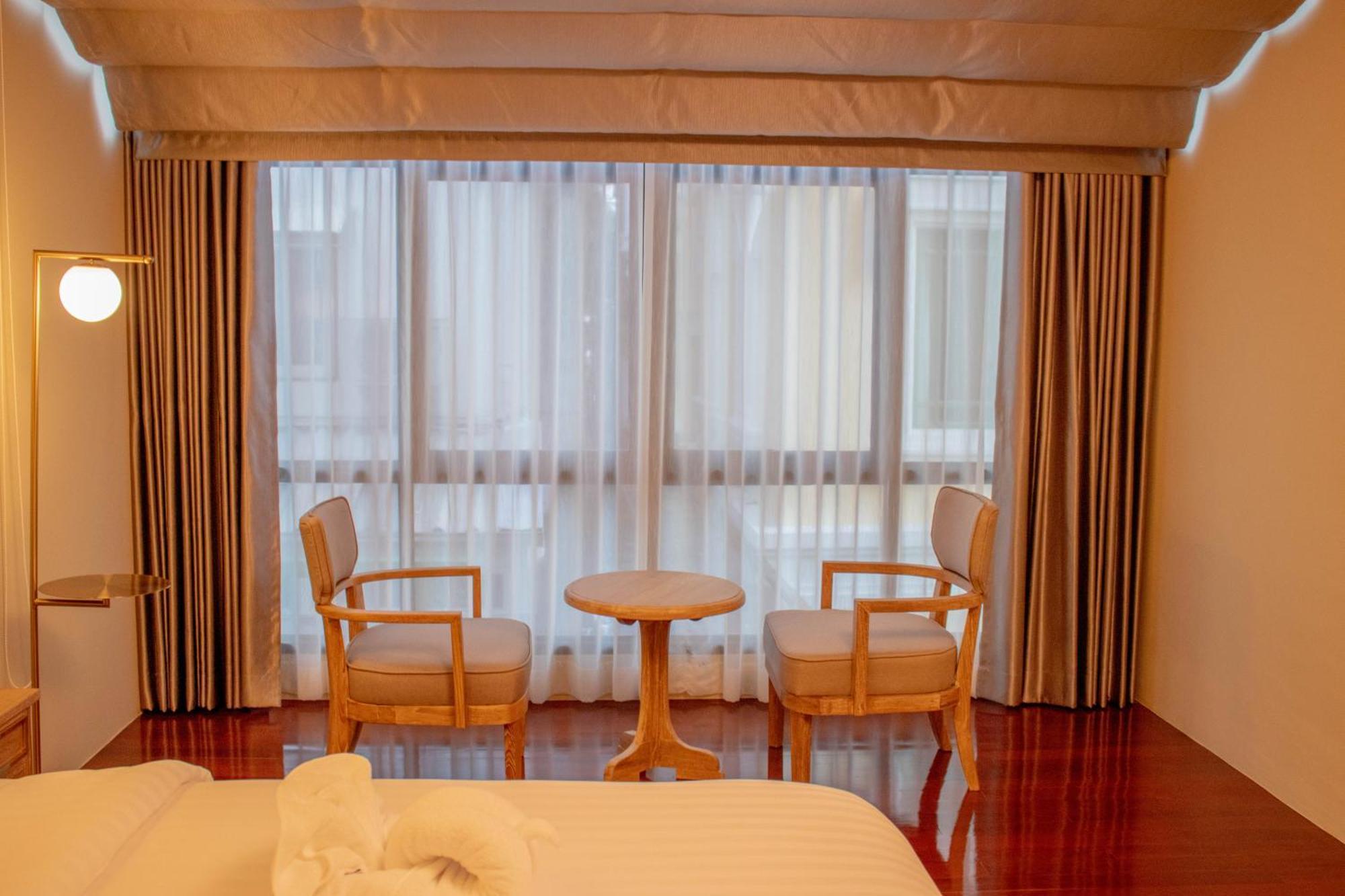 Siri Grand Bangkok Hotel Dış mekan fotoğraf