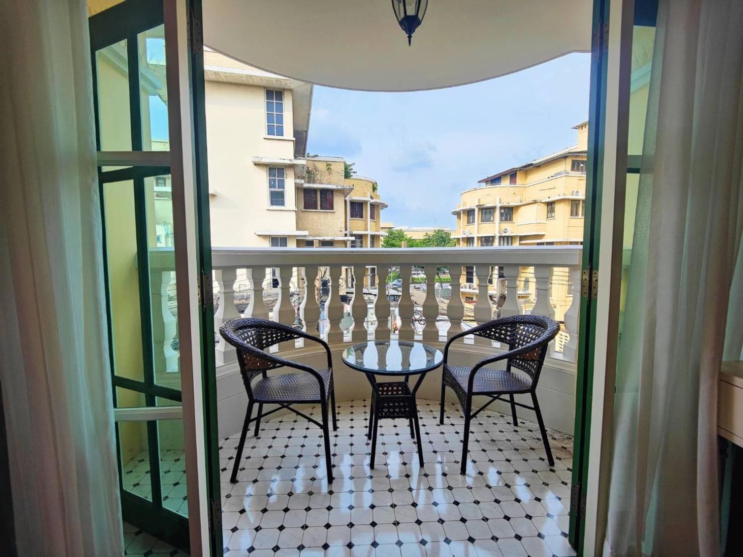 Siri Grand Bangkok Hotel Dış mekan fotoğraf