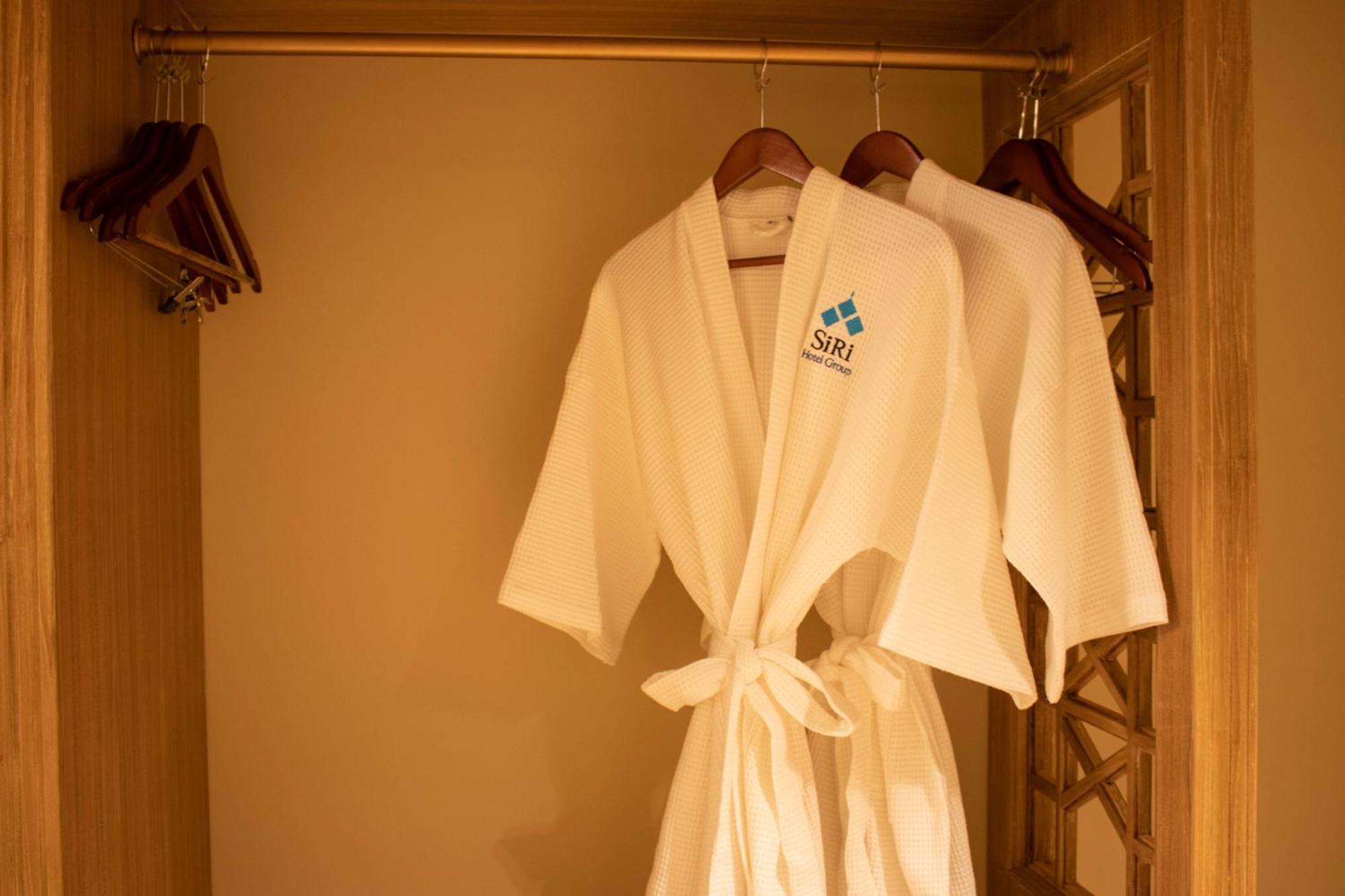 Siri Grand Bangkok Hotel Dış mekan fotoğraf