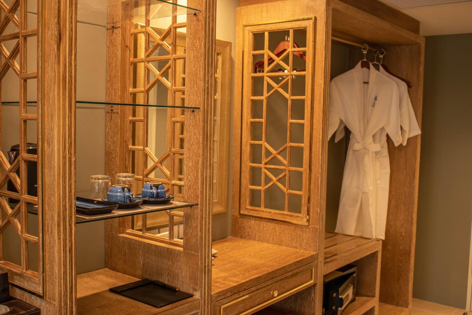 Siri Grand Bangkok Hotel Dış mekan fotoğraf