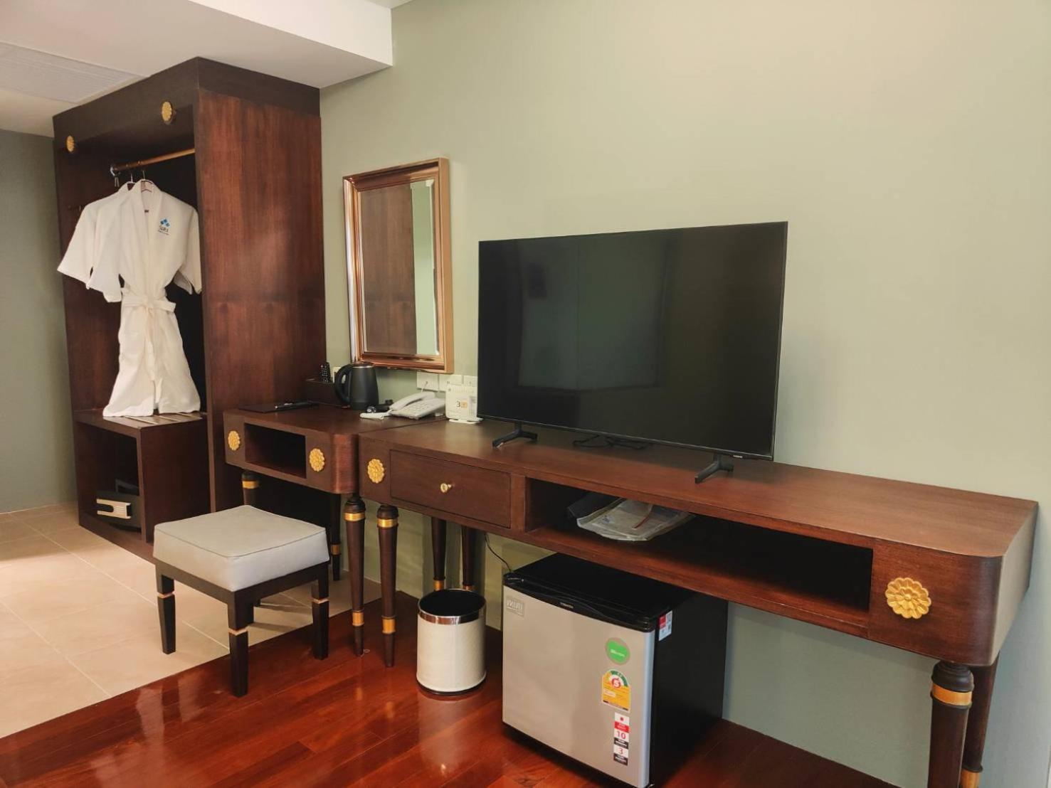 Siri Grand Bangkok Hotel Dış mekan fotoğraf