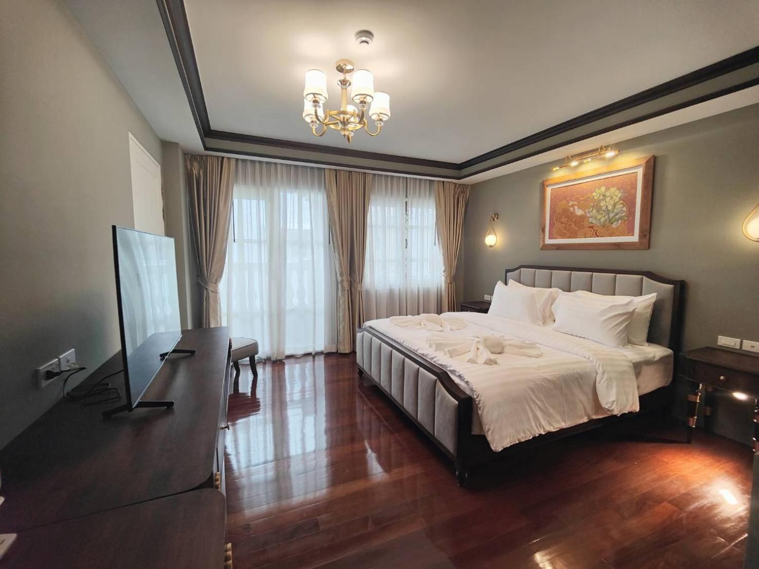 Siri Grand Bangkok Hotel Dış mekan fotoğraf